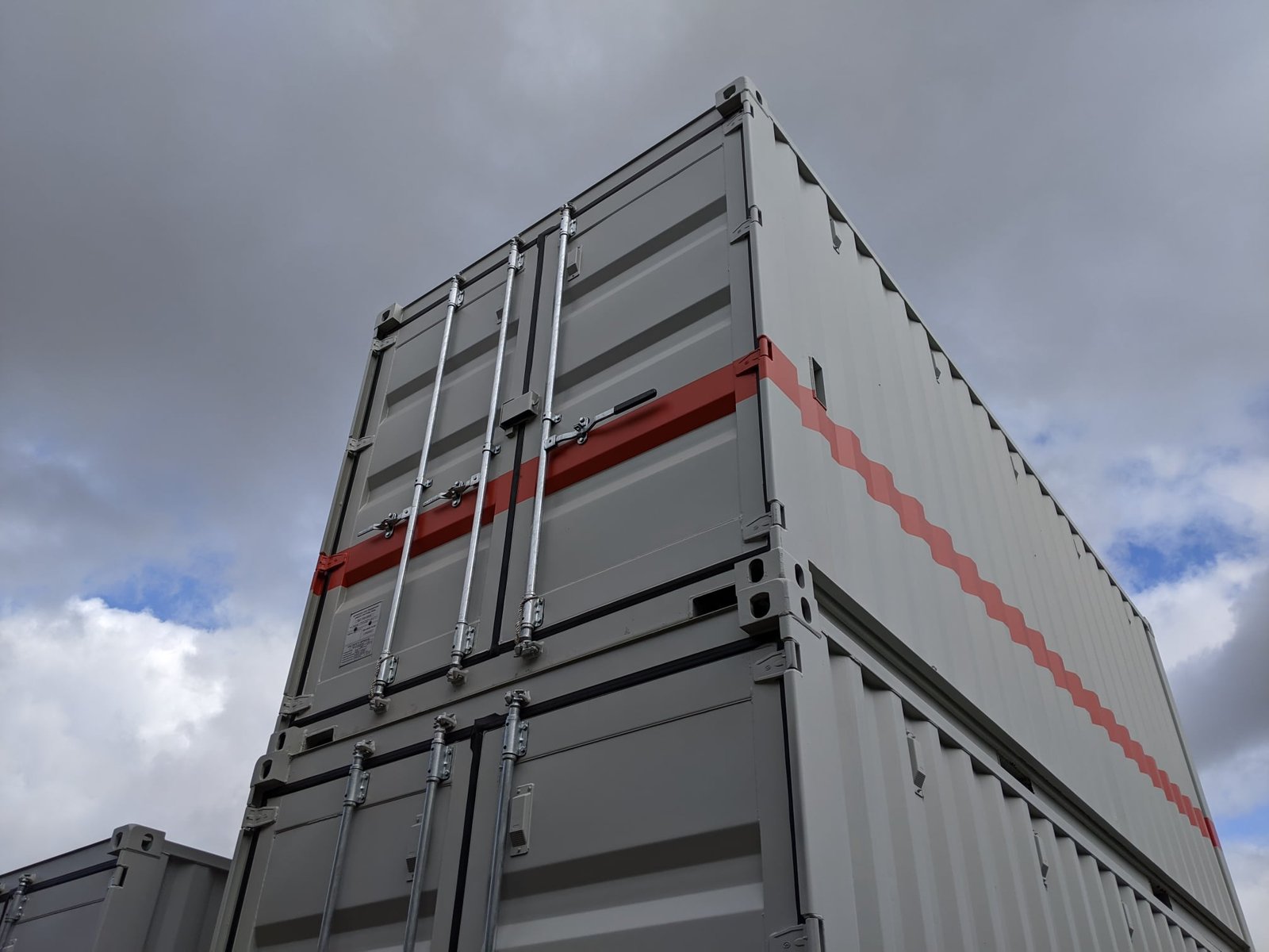 NEW 20FT WORKSHOP CONTAINERS – Built for Durability & Performance