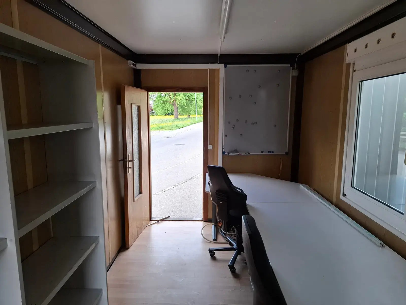 1991 Cummens Containerized Emergency Generator (Used) Watch the video