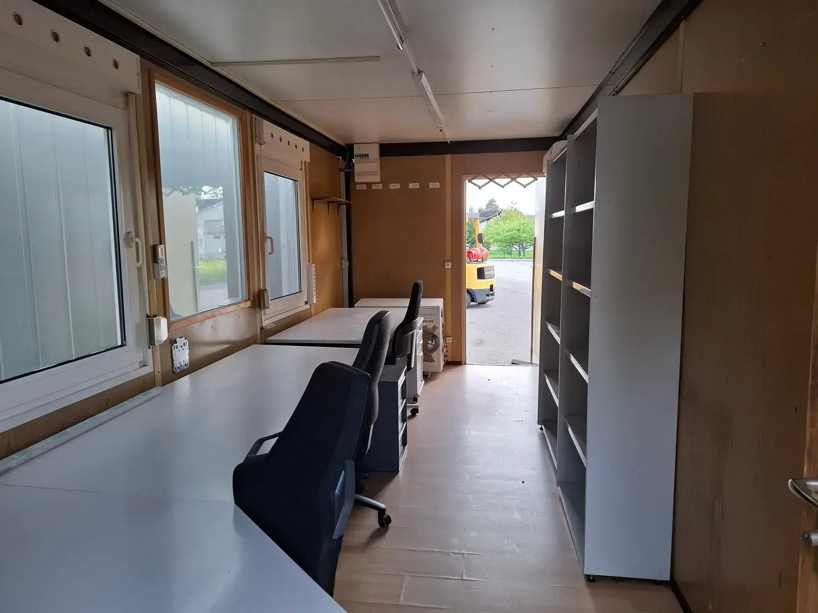 1991 Cummens Containerized Emergency Generator (Used) Watch the video