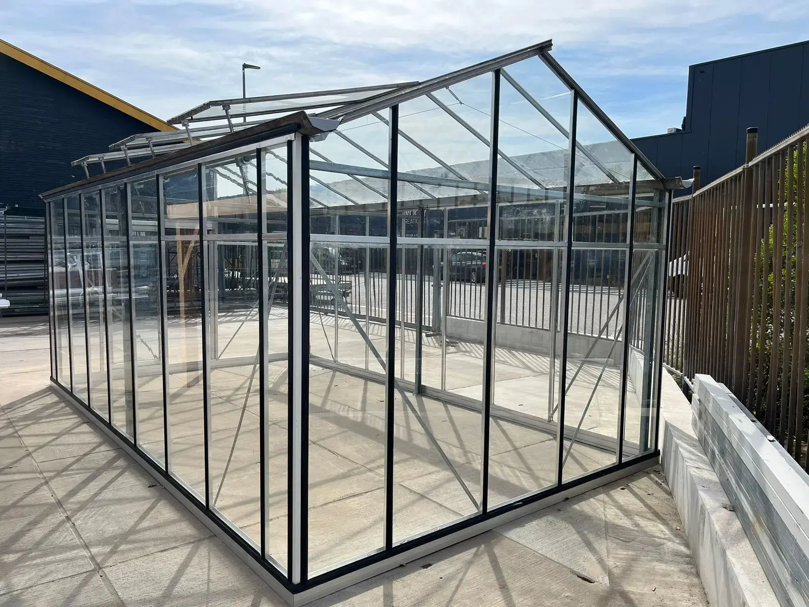 Recreational greenhouse (approx. 14m²)