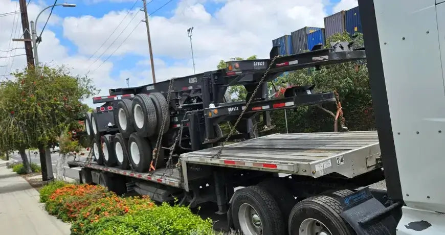 40′-45′ Gooseneck Extendable Chassis – Versatile Multi-Size Transport