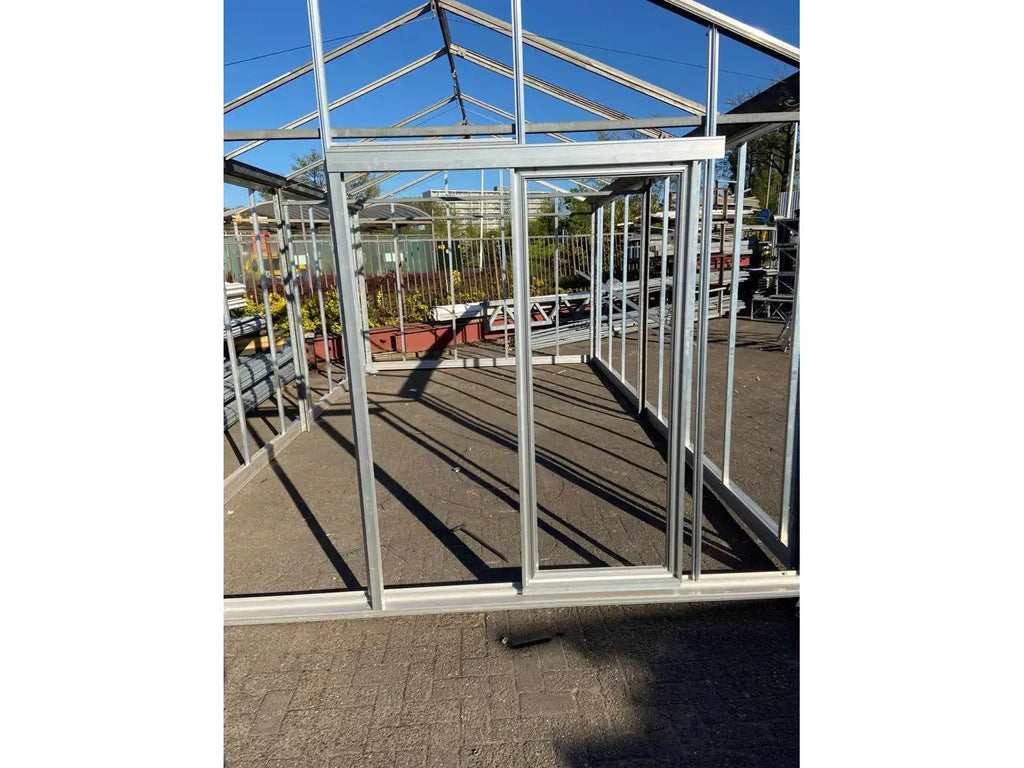 Recreational greenhouse (approx. 21m²)