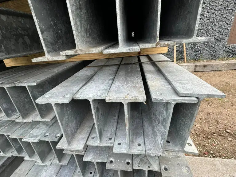 IPE 180 steel beam (10x)