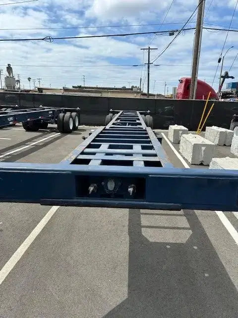 40′-45′ Gooseneck Extendable Chassis – Versatile Multi-Size Transport