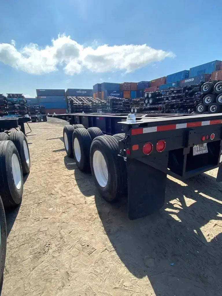 40 foot tri axle chassis trailers rear view.webp