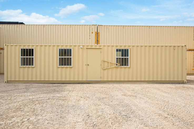 40 mobile office with bathroom.png