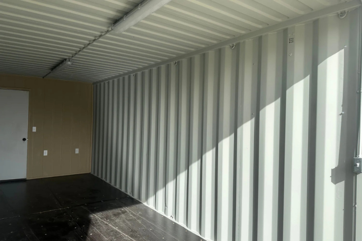 40ft Mobile Office Shipping Container with Storage (18/22) (40STMOS1822)