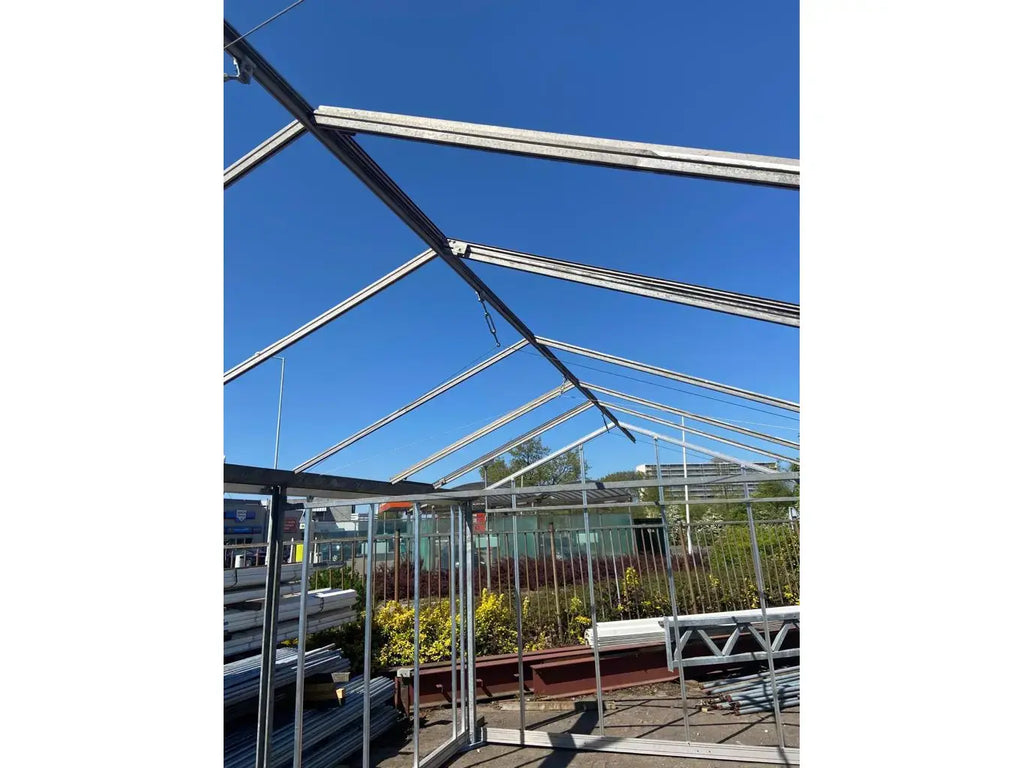 Recreational greenhouse (approx. 21m²)