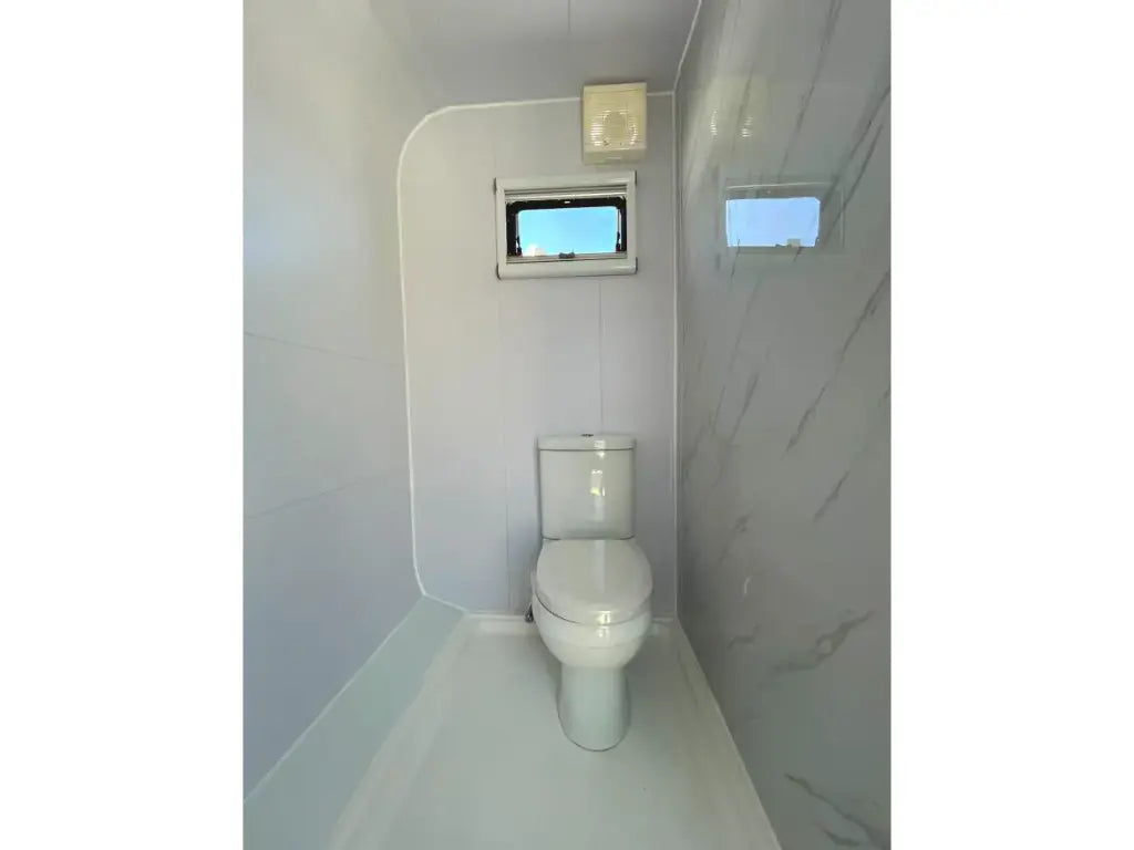 Eco 5000 B Tiny House / Office Studio