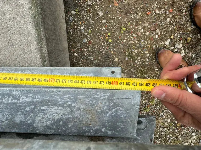 IPE 180 steel beam (10x)