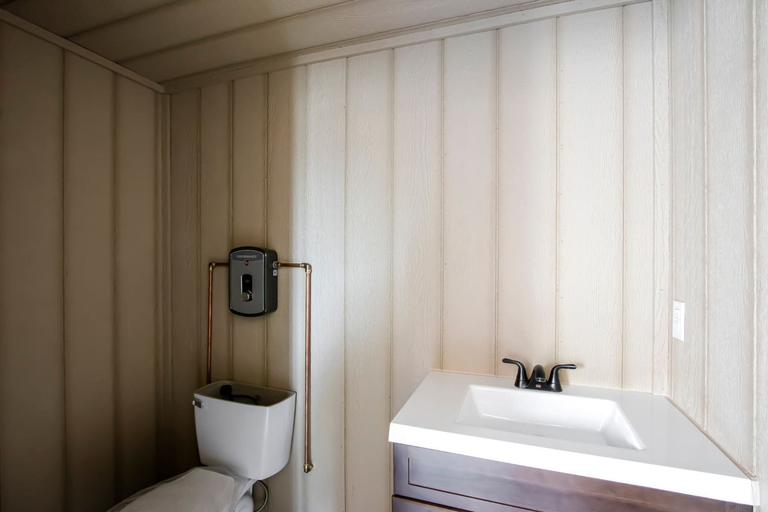 40ft Mobile Office Shipping Container with Bathroom (40STMOB)