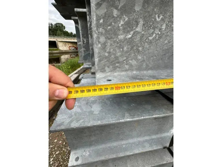 IPE 180 steel beam (10x)