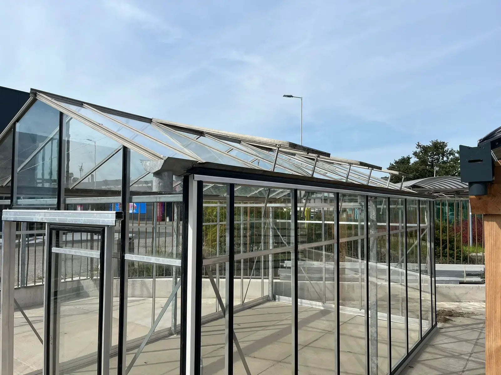 Recreational greenhouse (approx. 14m²)