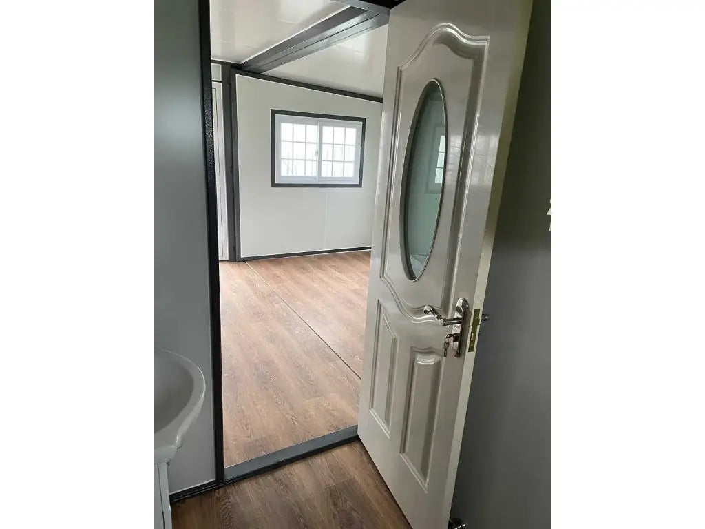 Tiny house