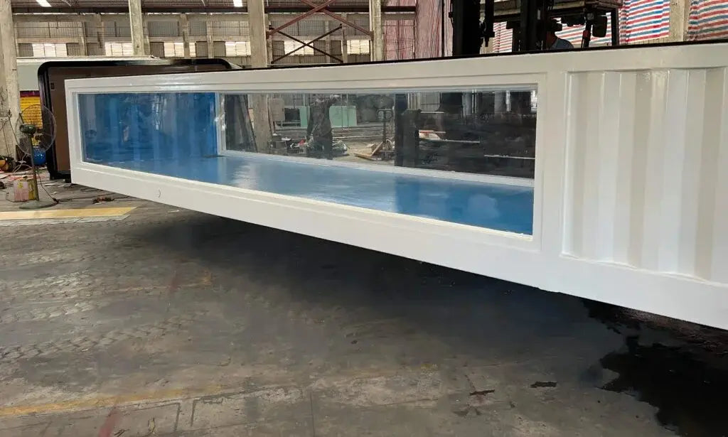 Factory-prefabricated 40-foot shipping container with pool and acrylic window for outdoor spa