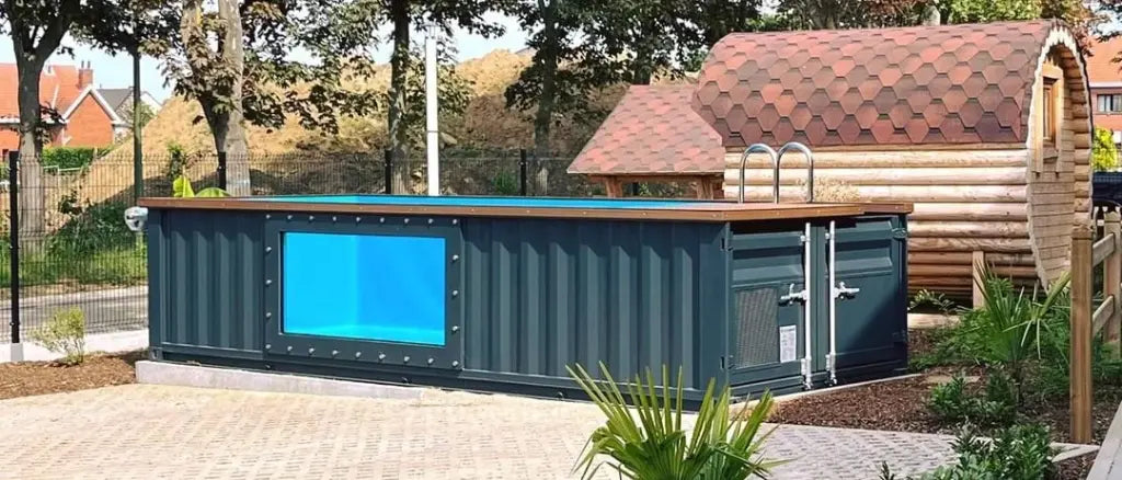 20-foot container pool