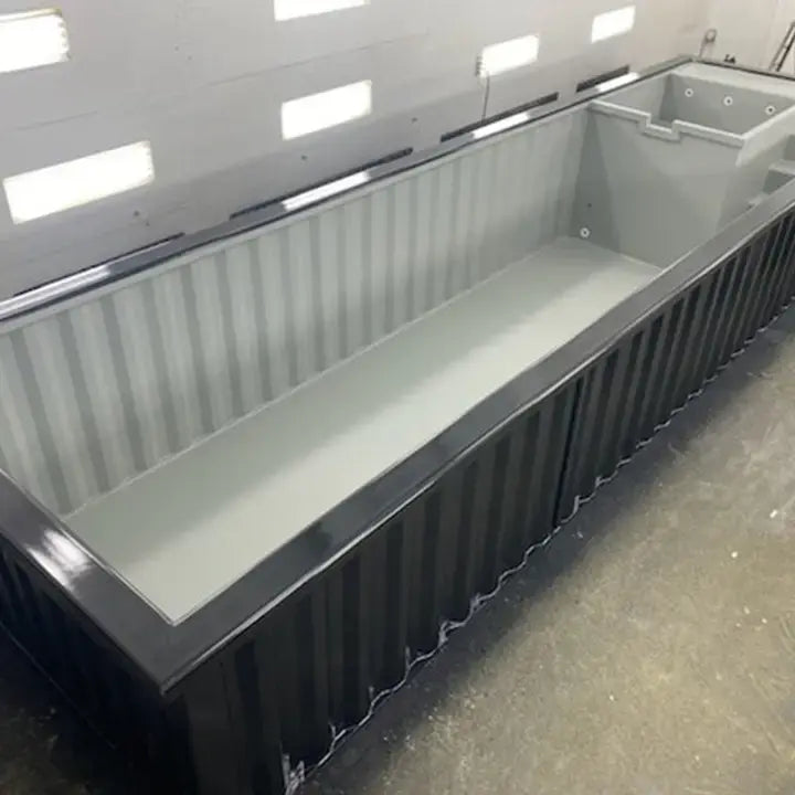 Factory-customized fiberglass swimming pool