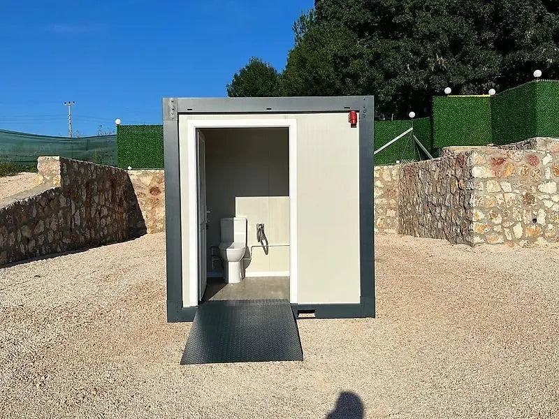 Toilet container for disabled people, 220 x 220 cm