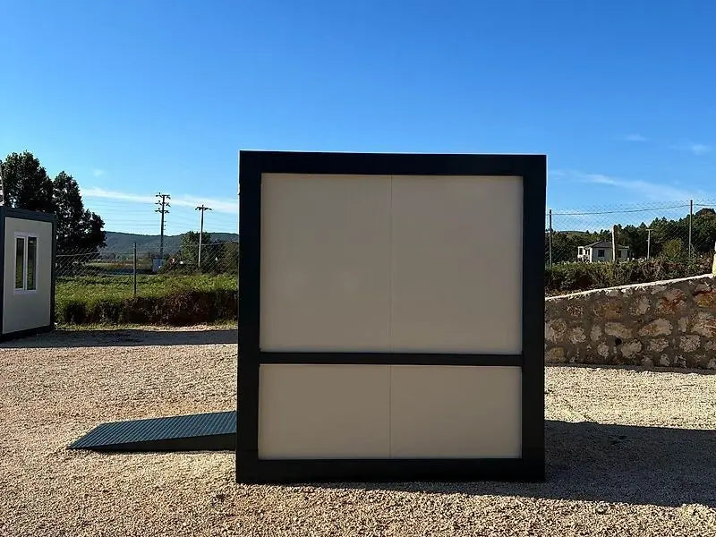 Toilet container for disabled people, 220 x 220 cm
