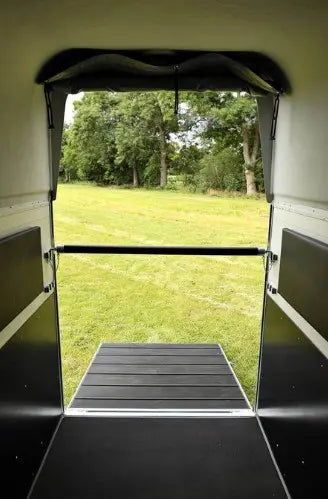 Horsebox – Freedom Horse – 1.5 Seat – Gold One Wl – New