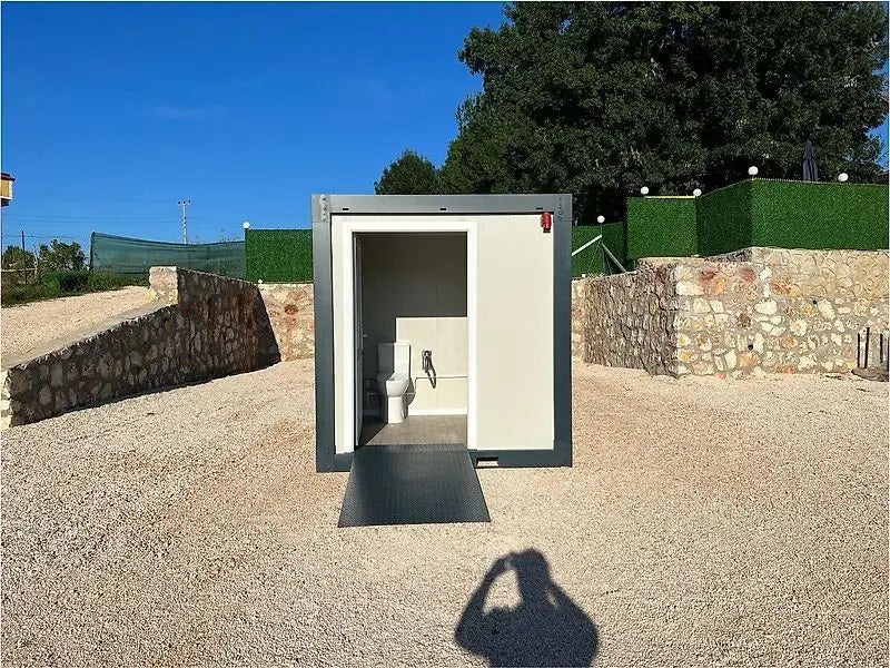 Toilet container for disabled people, 220 x 220 cm