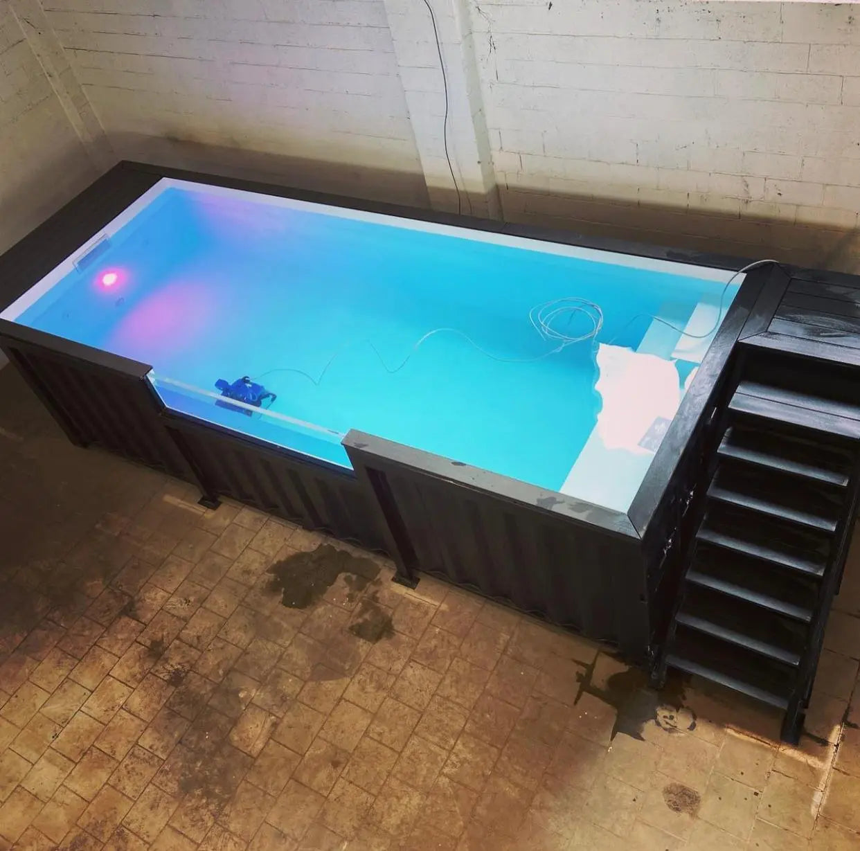 20 Ft Container Pool quantity