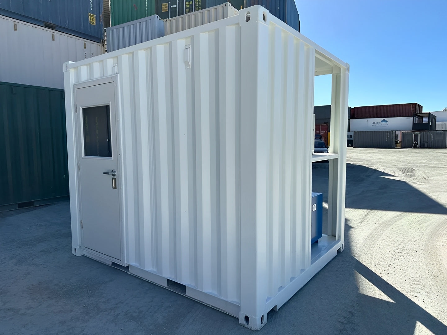 white 10e280b2 container modification with ac 1.jpg