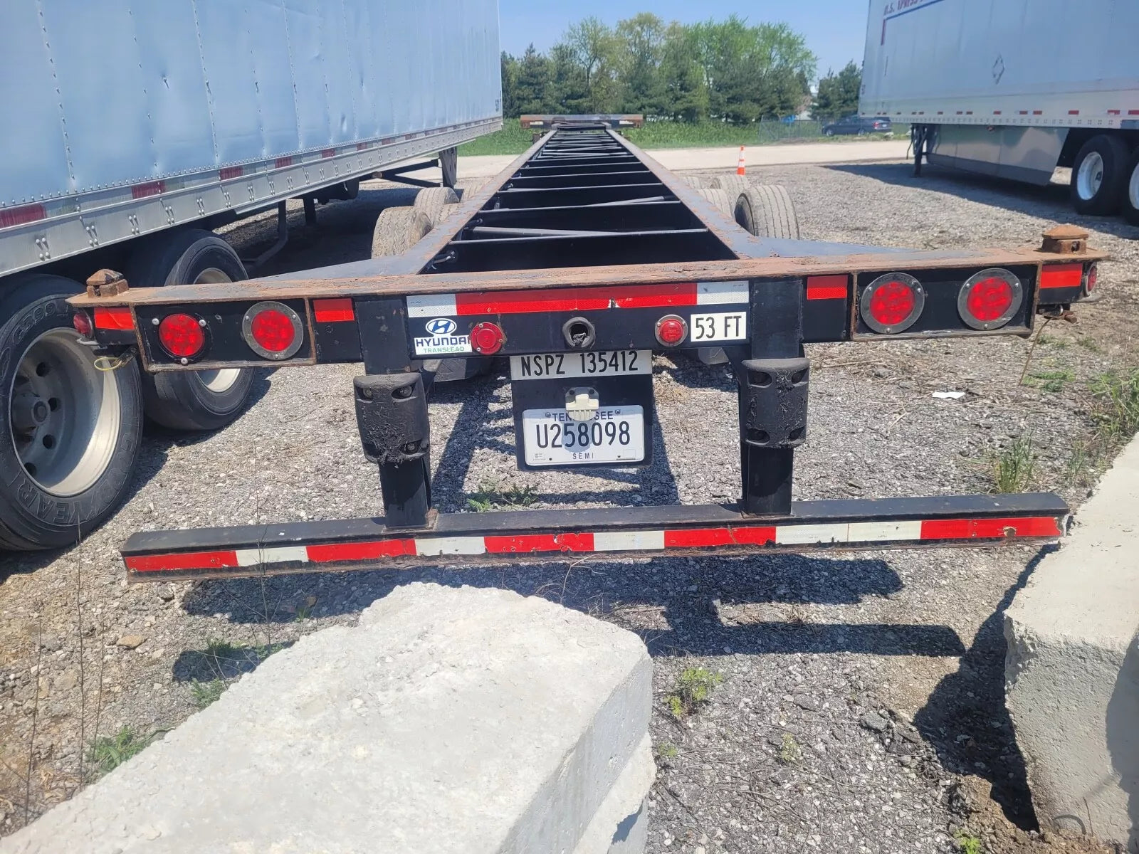 53ft Hyundai Shipping Container Chassis – 2011