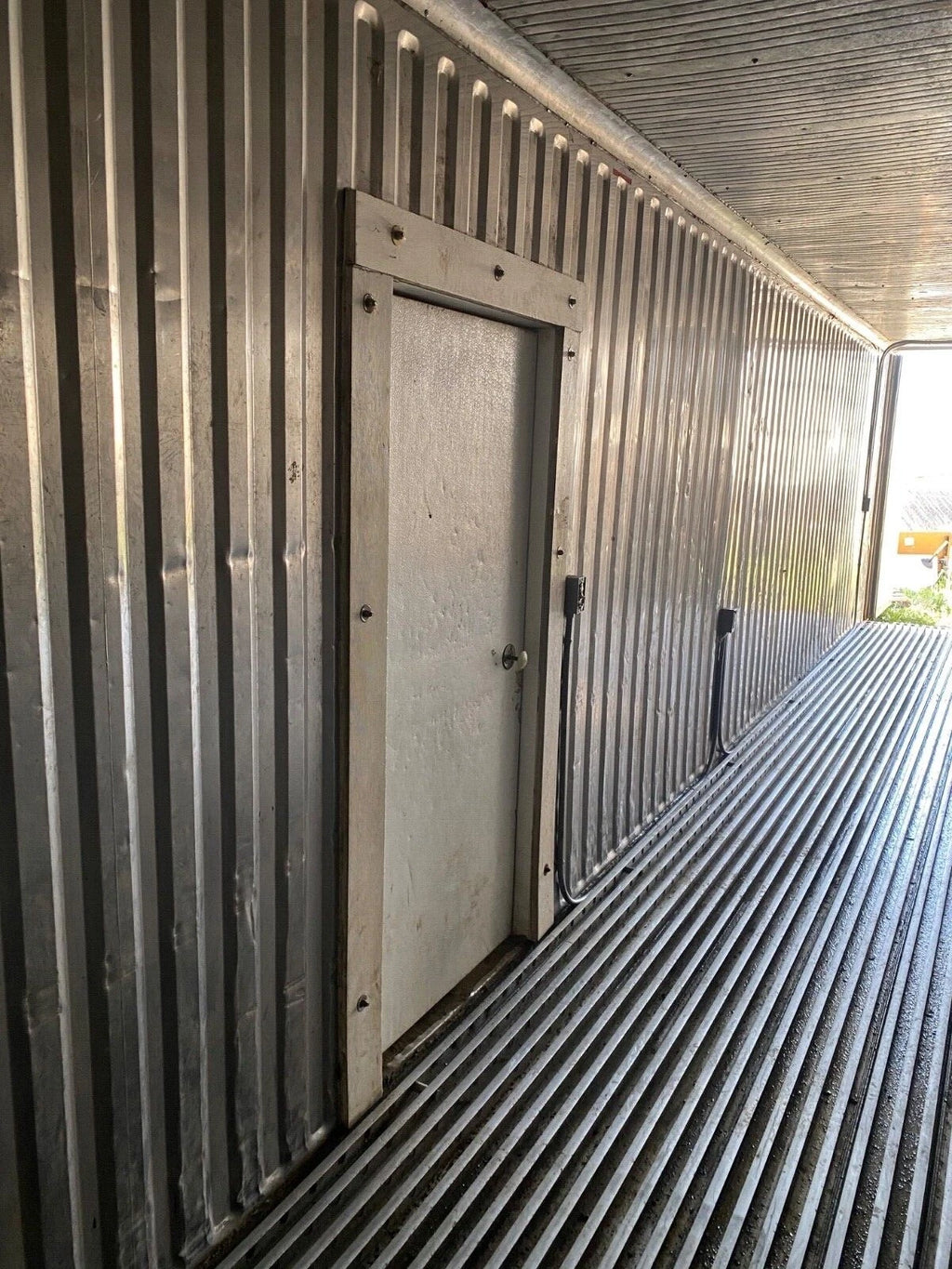 40ft Refrigerated Shipping Container – With Custom Side Door Access